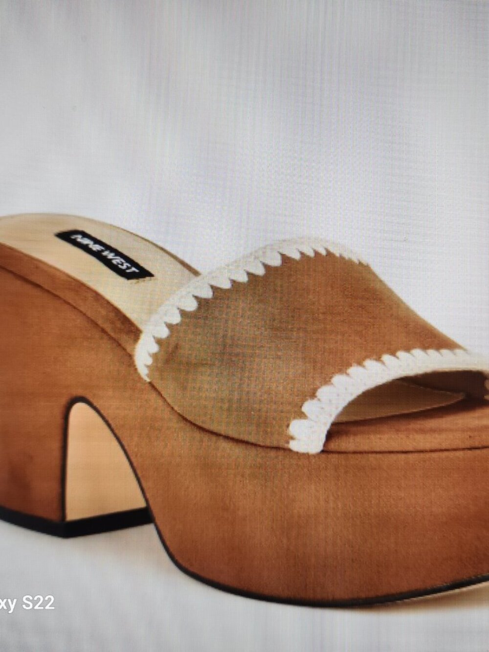 Nine West Yickie Platform Sandals. NIB. Size 8